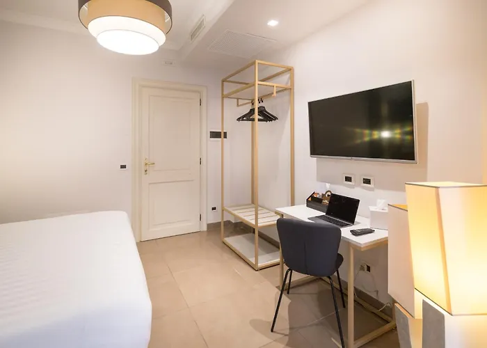 Zaccardi Roof Garden 3*
