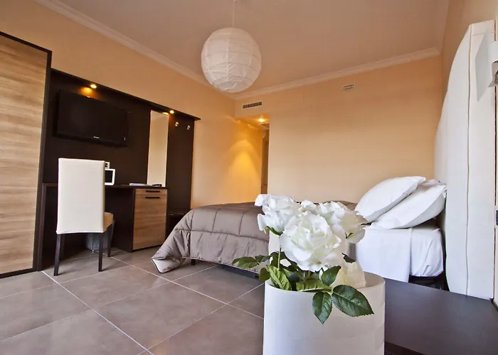 Zaccardi Roof Garden 3*